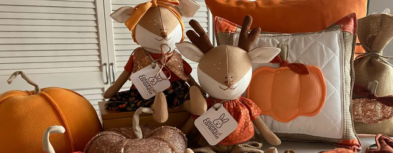 Venados, calabazas y cojines de otoño hechos a mano
